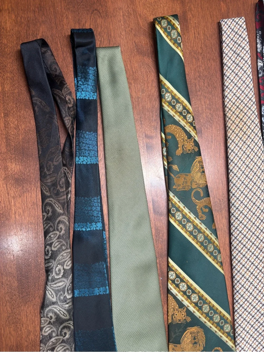 Green and Yellow Geometric Silk Tie by